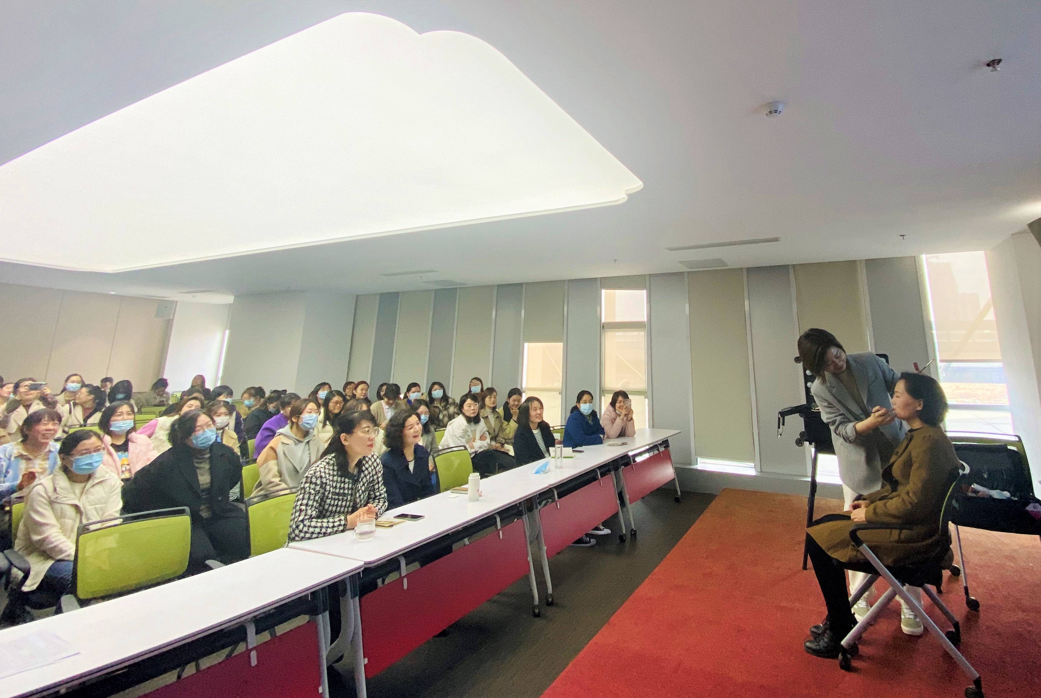 e8f6ee1d-335e-486e-b825-2c1b66b6988a.jpg e8f6ee1d-335e-486e-b825-2c1b66b6988a.jpg