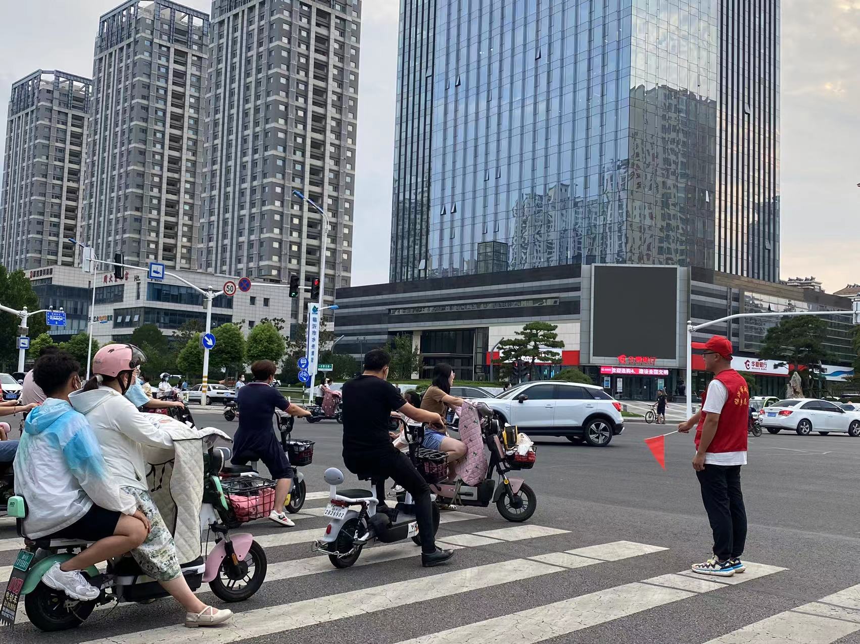 8月三优服务 (4).JPG 8月三优服务 (4).JPG